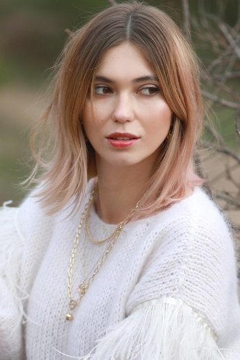 Anna Nikolaev 415745 Anna