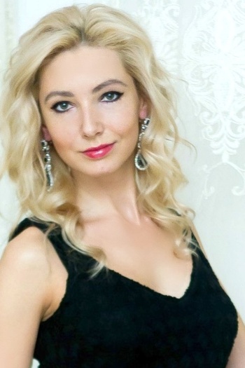Viktoriya Kharkiv 439683 Viktoriya