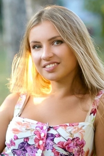 Anna Kyev 440422 Anna