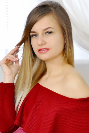 Alina Nikolaev 755548 Alina