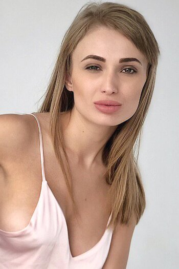 Olga Nikolaev 823722 Olga