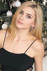 Yuliya Nikolaev 940989