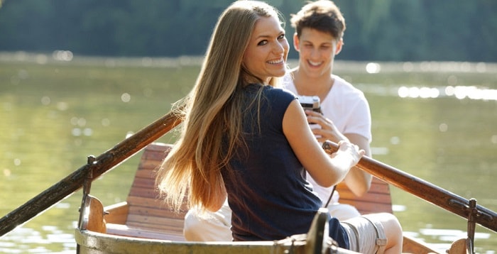 summer-dates-boat